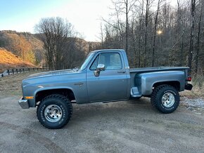 Chevrolet Silverado K10 Stepside - 3