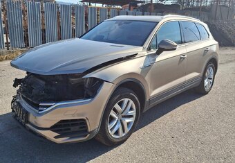 Diely vw touareg 3 cr7 3.0 TDi 170kw 2018 - 3