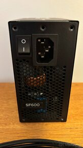 Predam modularny PC zdroj SFX Corsair SF600 Gold - 3