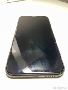 iPhone XR - 3