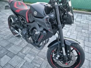 Yamaha MT09 - 3