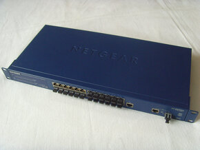 Netgear 26port Gigabit Smart Switch - 3