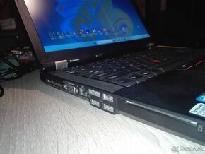 Lenovo i3 4 x 2,4 GHz. 320 GB. 14 HD+. Nová baterka. - 3