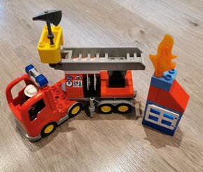 Lego duplo hasičské auto - 3