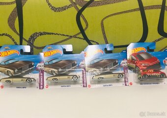 Hot Wheels/ Matchbox - 3