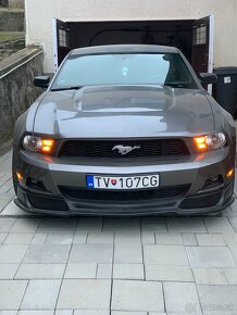 Ford Mustang 4V6 automat - 3