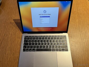 Apple MacBook Pro 2017 - 3