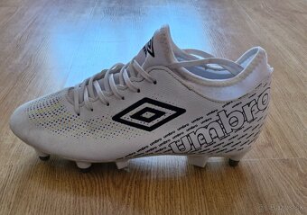 Umbro Aurora league SG - 3