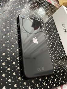 Iphone SE 2020 64GB čierny - 3