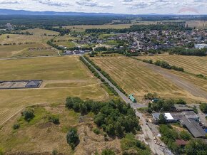 Na predaj stavebný pozemok vo Veľkých Levároch - 3