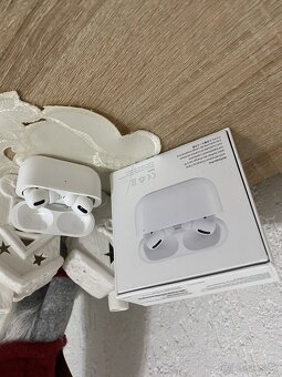 Apple AirPods Pro - 3