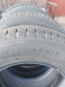 Predám pneumatiky Goodyear EfficientGrip SUV 245/65 R17 - 3