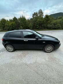 Alfa romeo 147 - 3