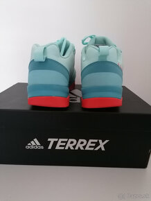 Tenisky Adidas č 32 - 3