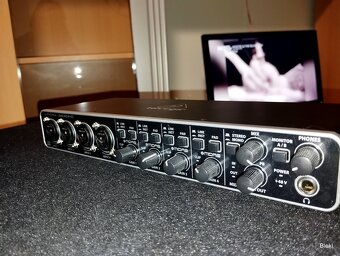 Behringer U-Phoria UMC404HD USB zvuková karta - 3