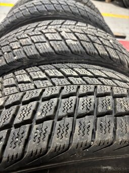 215/70R15 98T Nexen Winguard SUV - 3