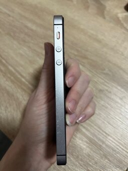 iPhone SE 2016 32GB - 3