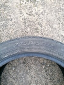 Pneu 225/45 R17 - 3