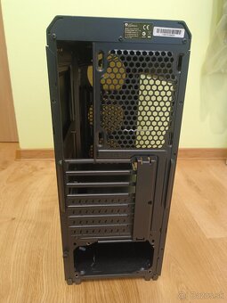 Predám Pc skriňu Genesis Titan 750 - 3