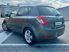 Kia Ceed 1.4i Benzin manual kratka verzia super stav - 3