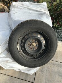 Sada zimnych pneu 215/70 r16 s diskami, roztec 5x114,3 - 3