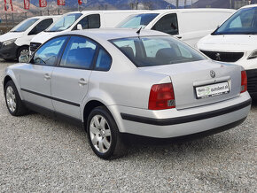 Volkswagen Passat 1.6 - 3