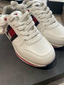 Tommy Hilfiger vel 30 nove - 3