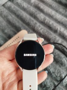 Samsung Galaxy watch4 rose - 3