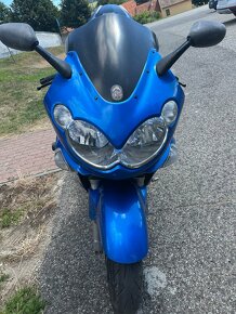 Kawasaki ZZR1200 - 3