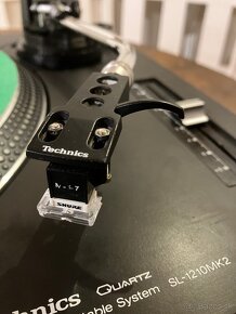 Technics SL-1210 MK2 - 3