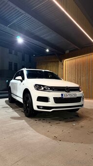 Volkswagen Touareg 3.0 TDI R-Line Panoráma - 3