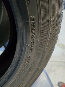 Predám zimne pneu FALKEN 205/65 R16 C - 3