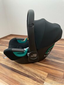 Britax Römer Baby-safe 3 i-size + deka - 3