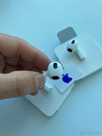 Náhradné Slúchadlo Originál Apple AirPods 3 - ľavé a pravé - 3