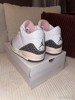 Jordan 3 Dark Mocha - 3