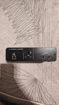 Behringer U-PHORIA UMC22 USB zvukova karta - 3