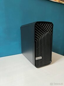 PC RTX 4090 RYZEN 7800X3D M.2 4TB 32GB RAM - 3