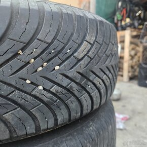 185/65 r15 Vredestein - 3