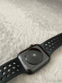 Apple Watch Nike SE 44 - 3