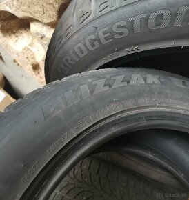 Bridgestone Blizzak LM-80 EVO 235/55 R19 - 3