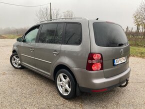 Volkswagen Touran 7miestne - 3