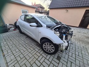 Kia ceed 1.4crdi 66kw rok 2015 - 3