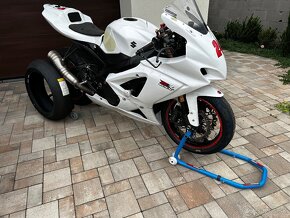 Suzuki GSX R 1000 - 3