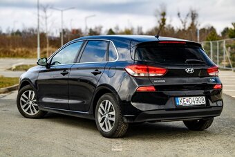 Hyundai i30 1,6 CRDi 7DCT (automat, LED svetlá, Car Play) - 3