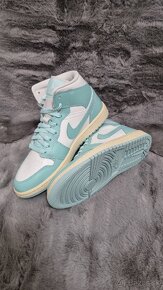 WMNS AIR JORDAN 1 MID - 3