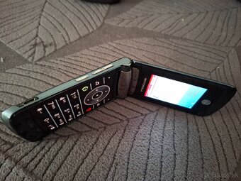 Motorola V8 - 3