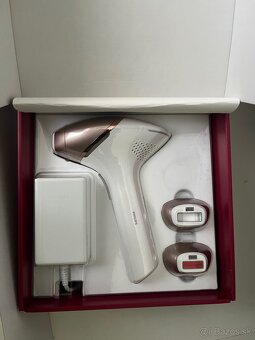 Philips Lumea IPL 9000 - 3