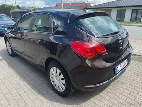 Opel Astra - 3