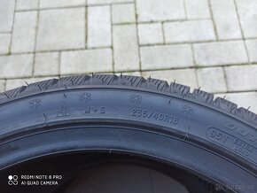 zimne pneu 235/40 R18 - 3