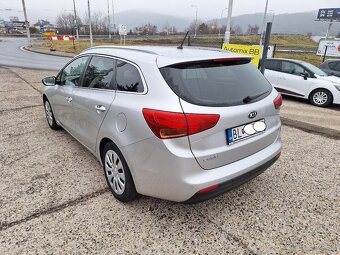 Kia Cee´d 1.6 GDI EX/Gold - 3